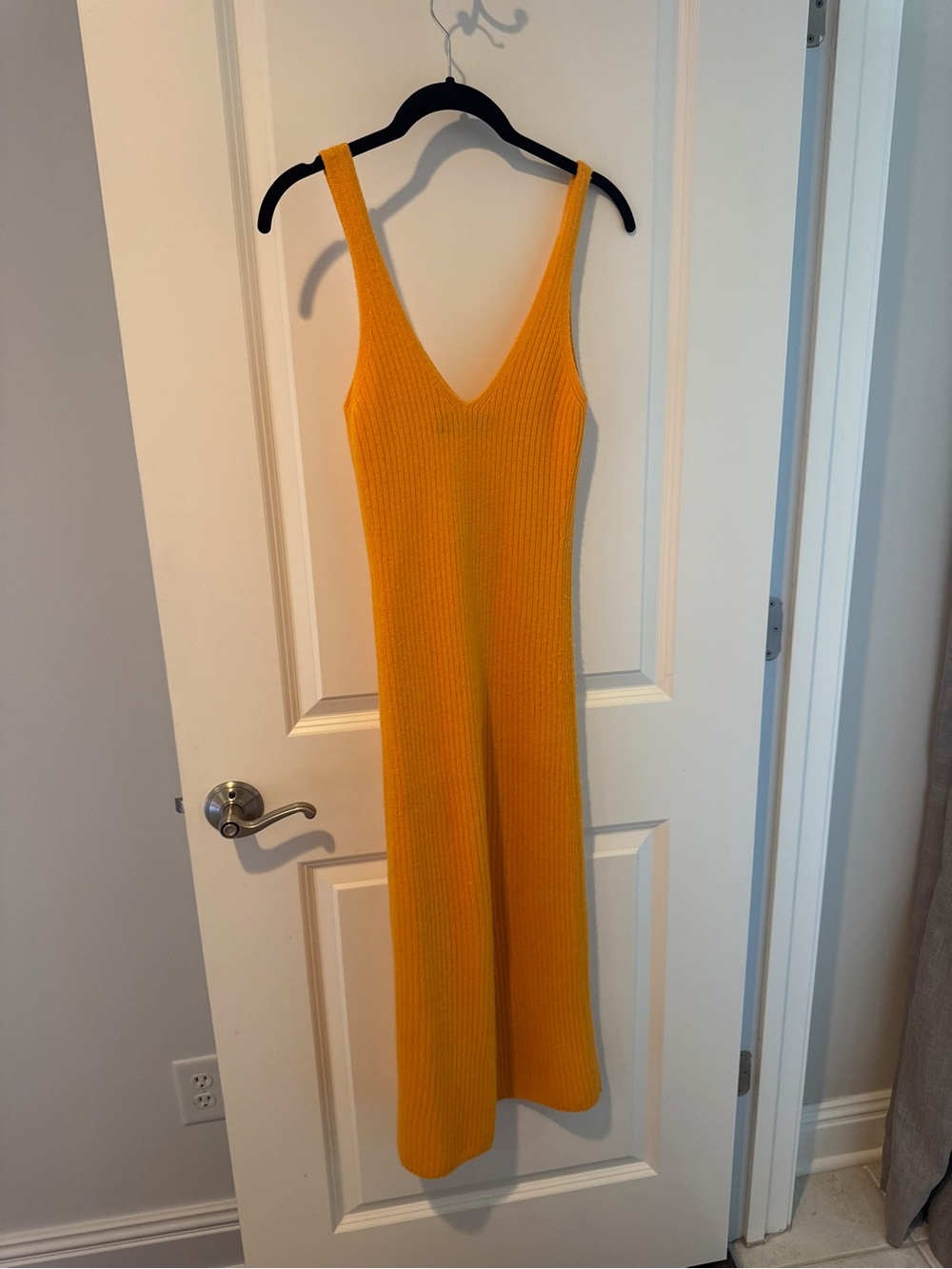 arch4 Cashmere Mid-Length Dress | Size XS - Picture 2 of 4